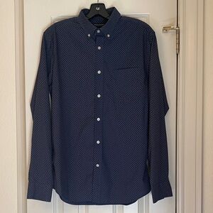Banana Republic Dark Blue Patterned Men's Shirt Size Medium